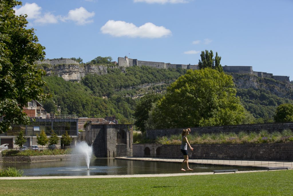 Journ E Sportive Pied Et V Lo Dans Le Grand Besan On Besancon